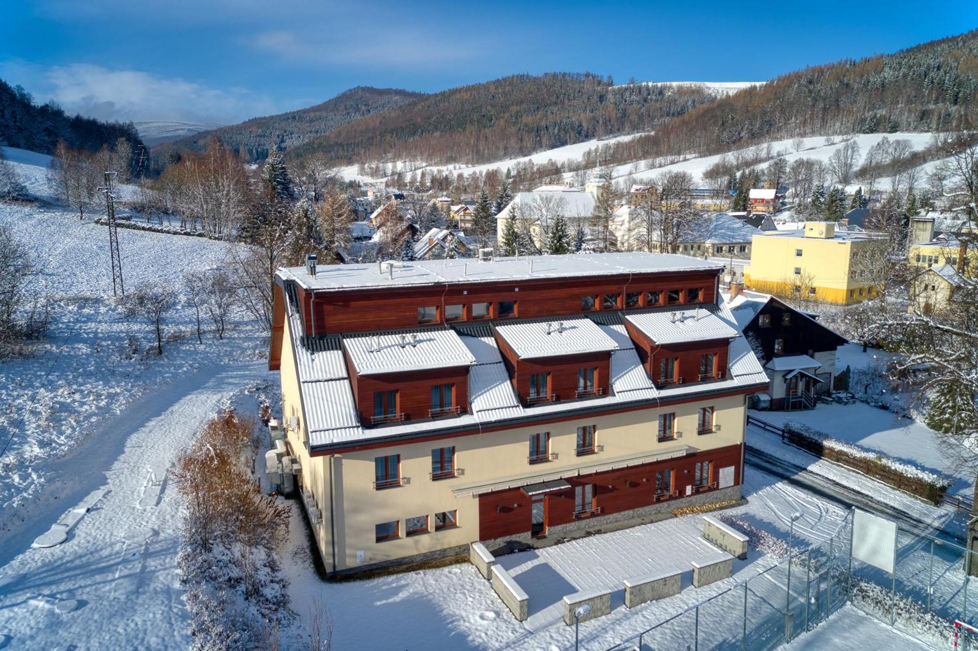 Hotel Toc Lipová-lázně Eksteriør billede