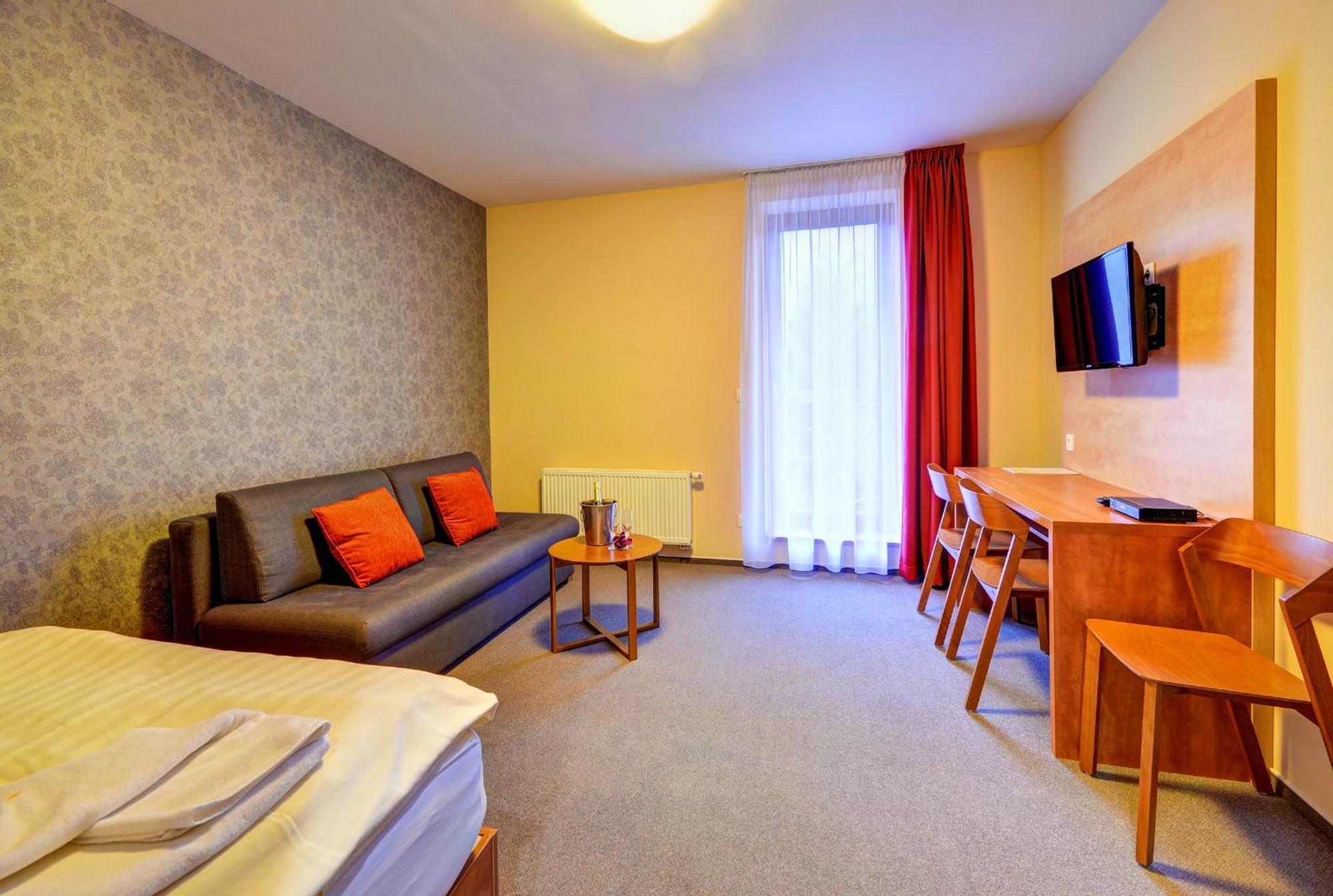 Hotel Toc Lipová-lázně Eksteriør billede