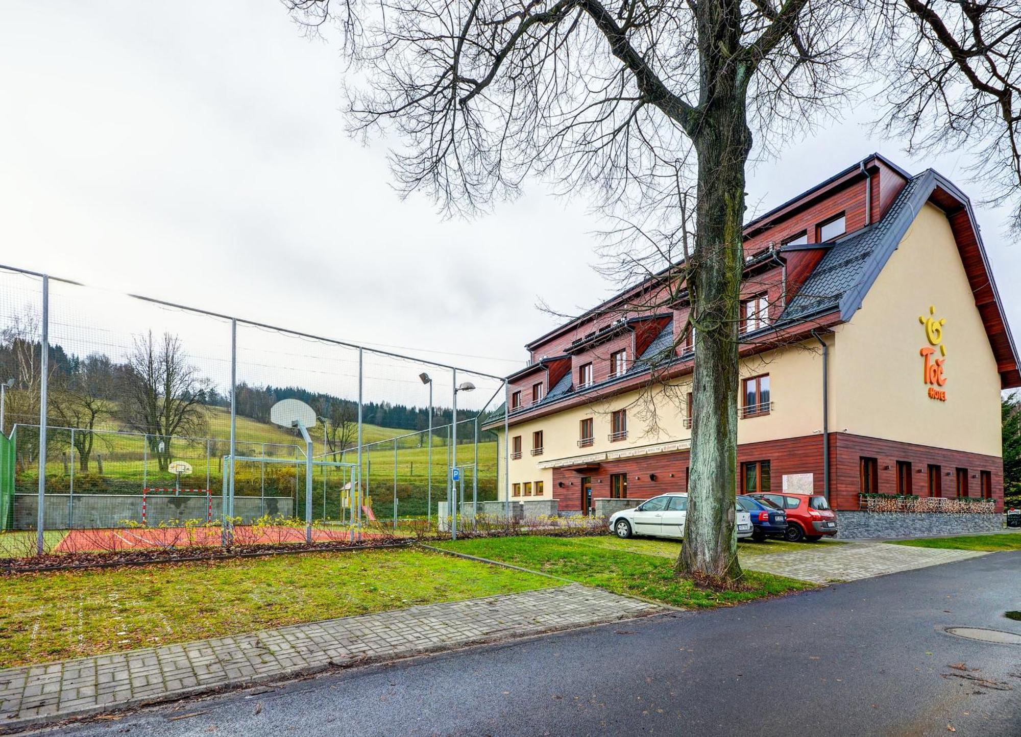 Hotel Toc Lipová-lázně Eksteriør billede
