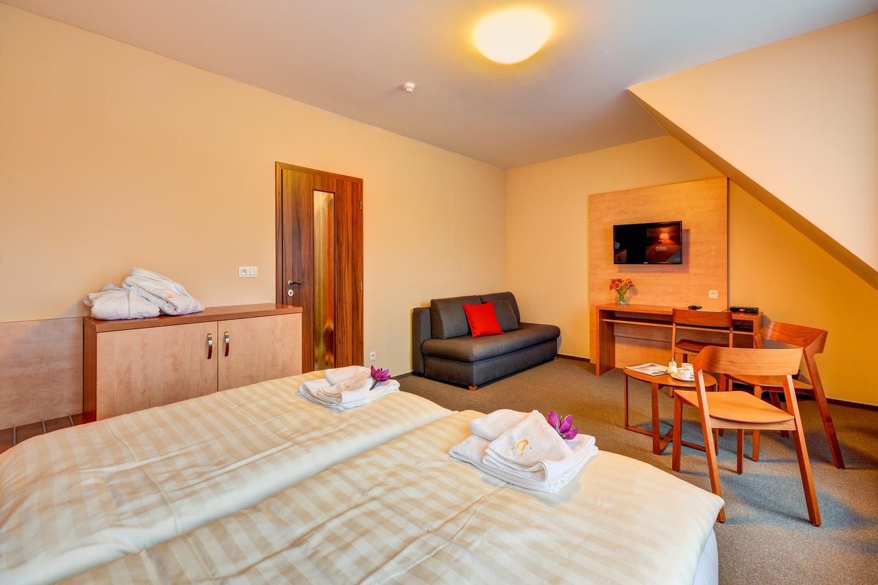 Hotel Toc Lipová-lázně Eksteriør billede